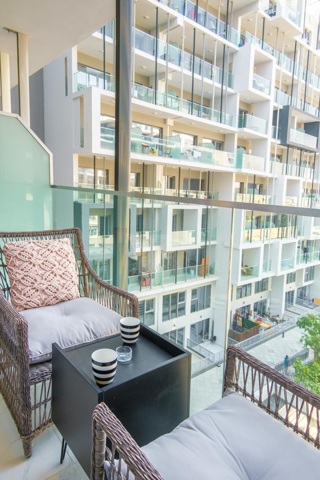 Apartamento Poolside Charm Abu Dabi Exterior foto